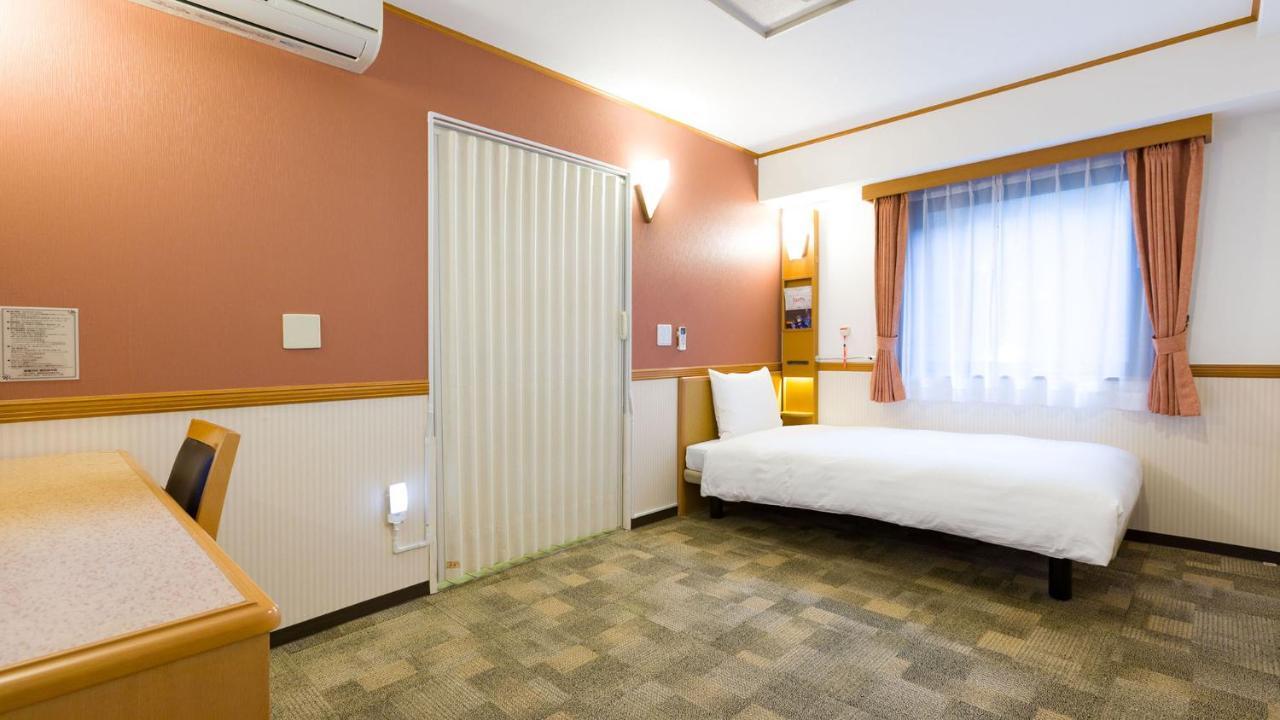 Toyoko Inn Yokohama Sakuragicho Экстерьер фото
