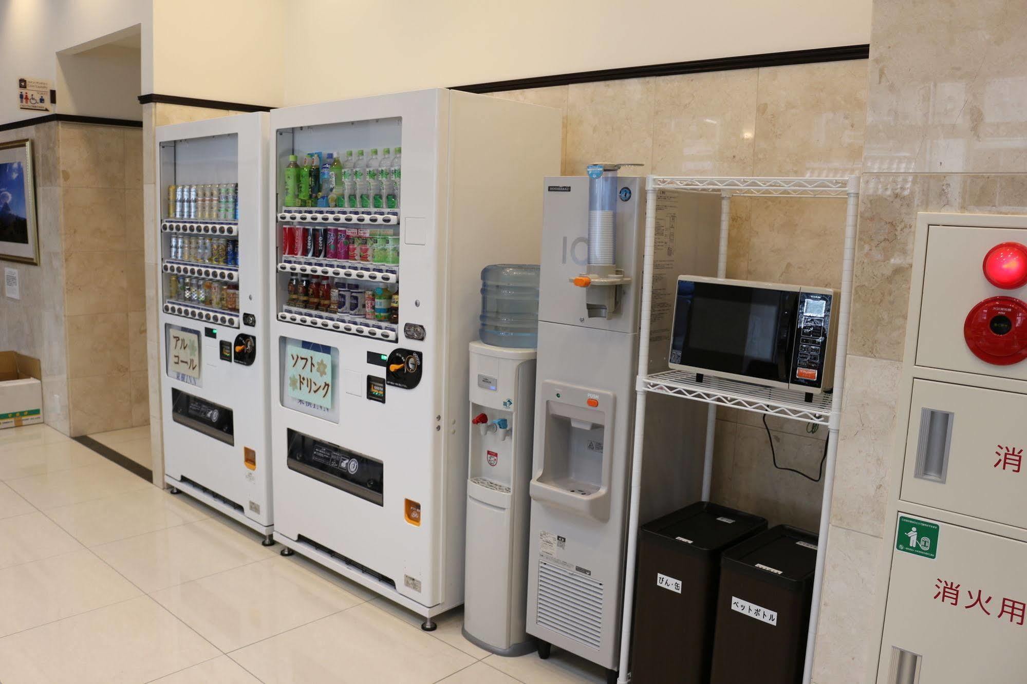 Toyoko Inn Yokohama Sakuragicho Экстерьер фото